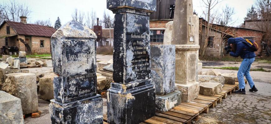 Реставрация памятников на кладбище